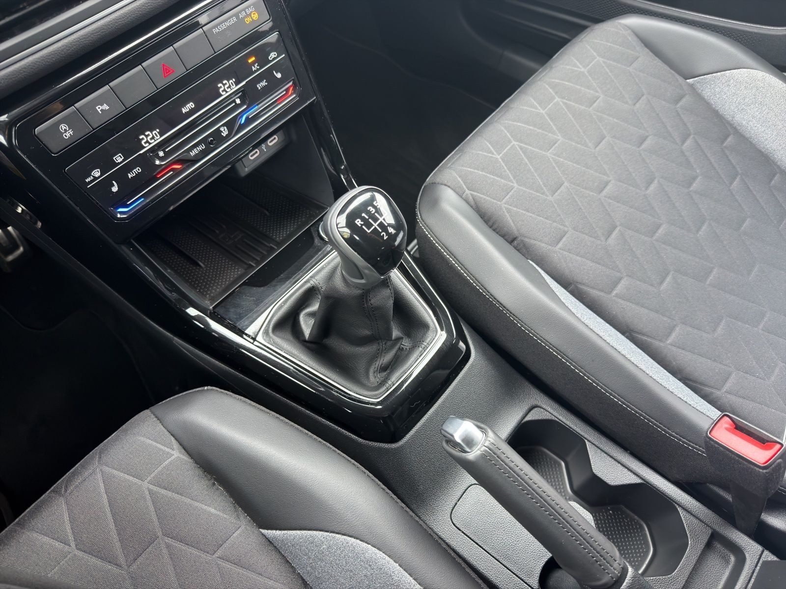 Volkswagen T-Cross – Bild 11