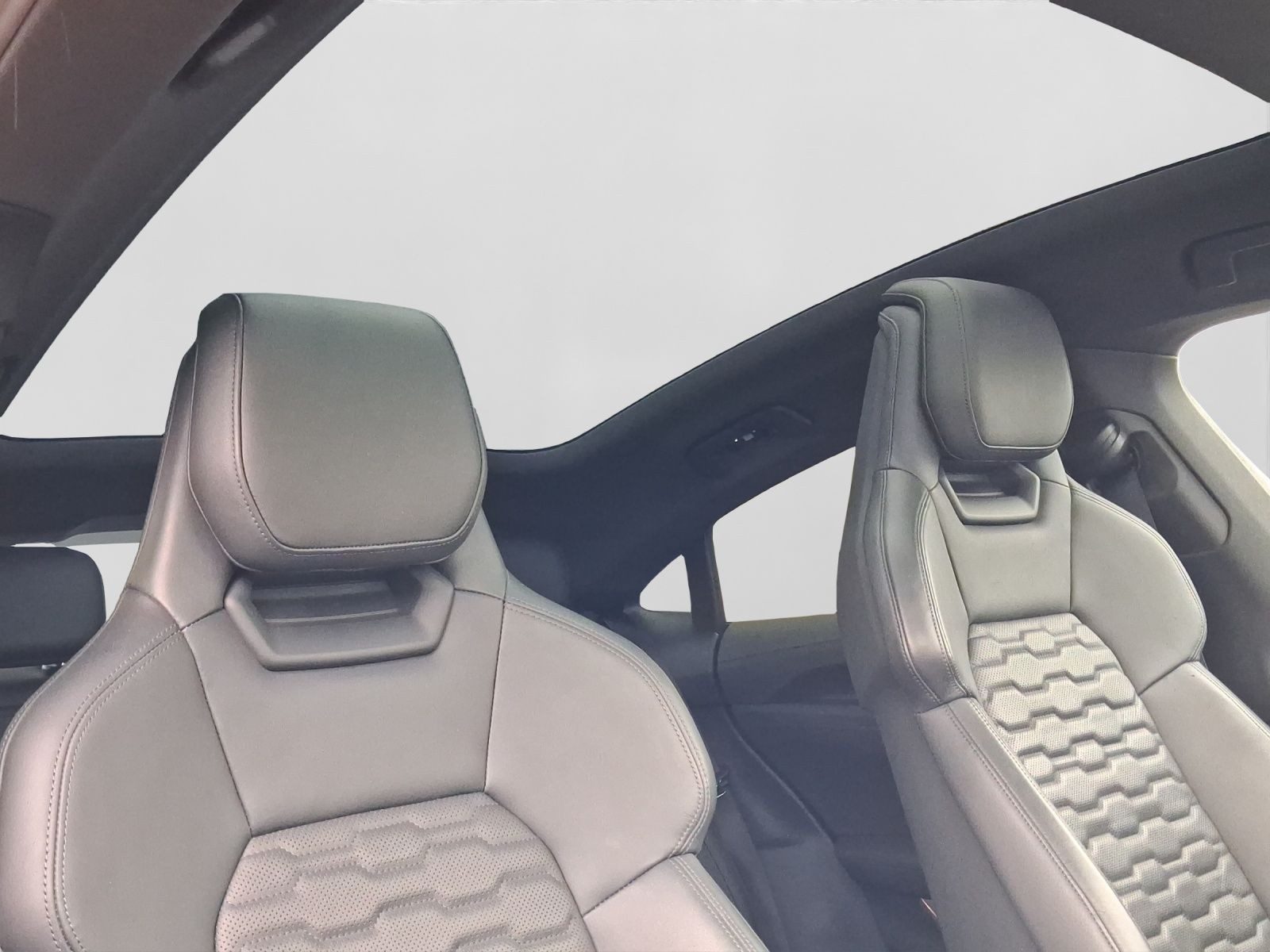 Audi e-tron GT quattro – Foto 18