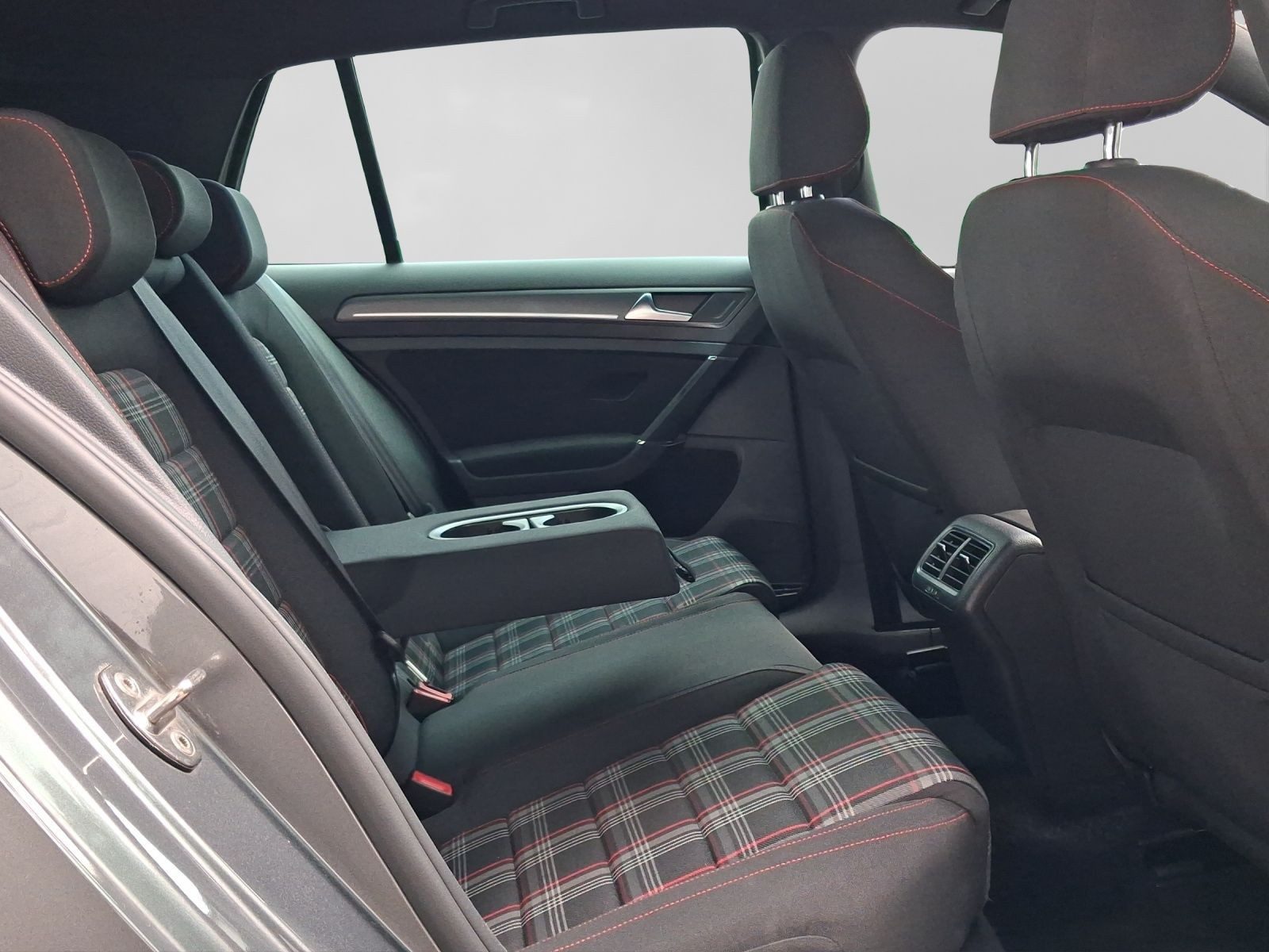 Volkswagen Golf GTI – Bild 6