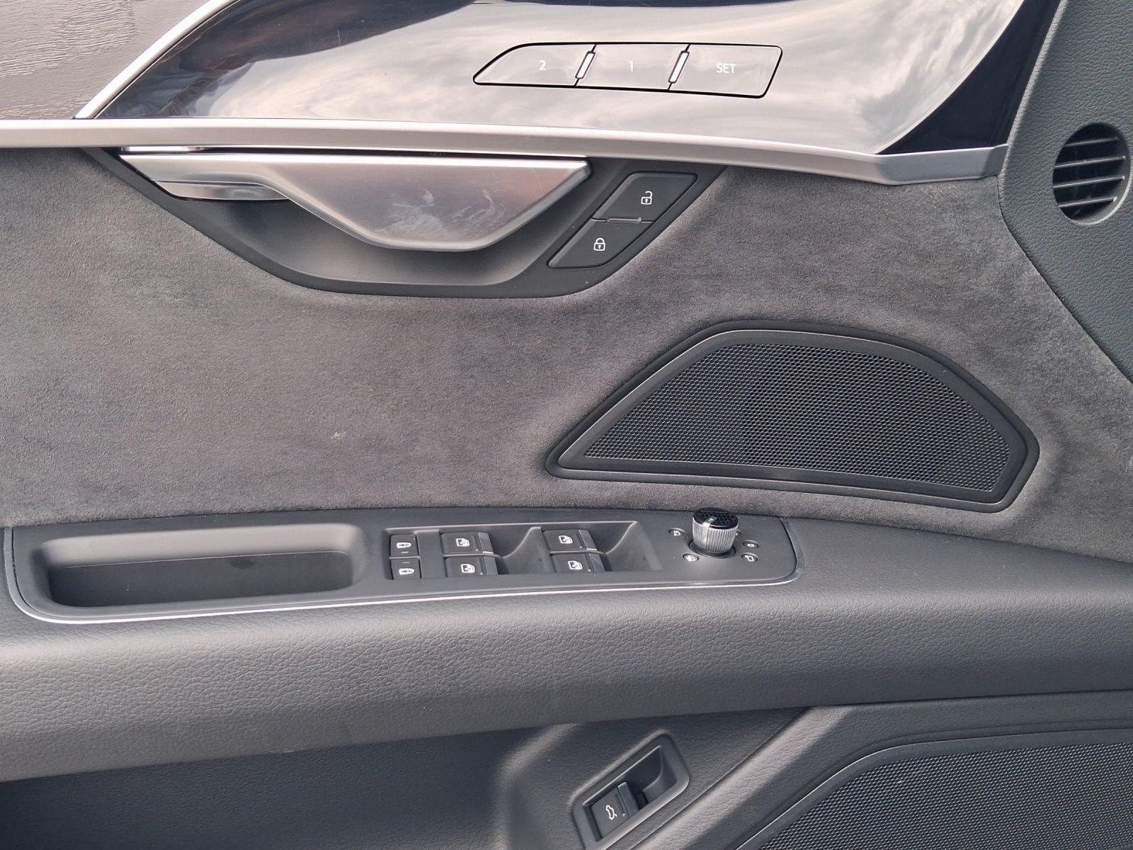 Audi A8 – Bild 8