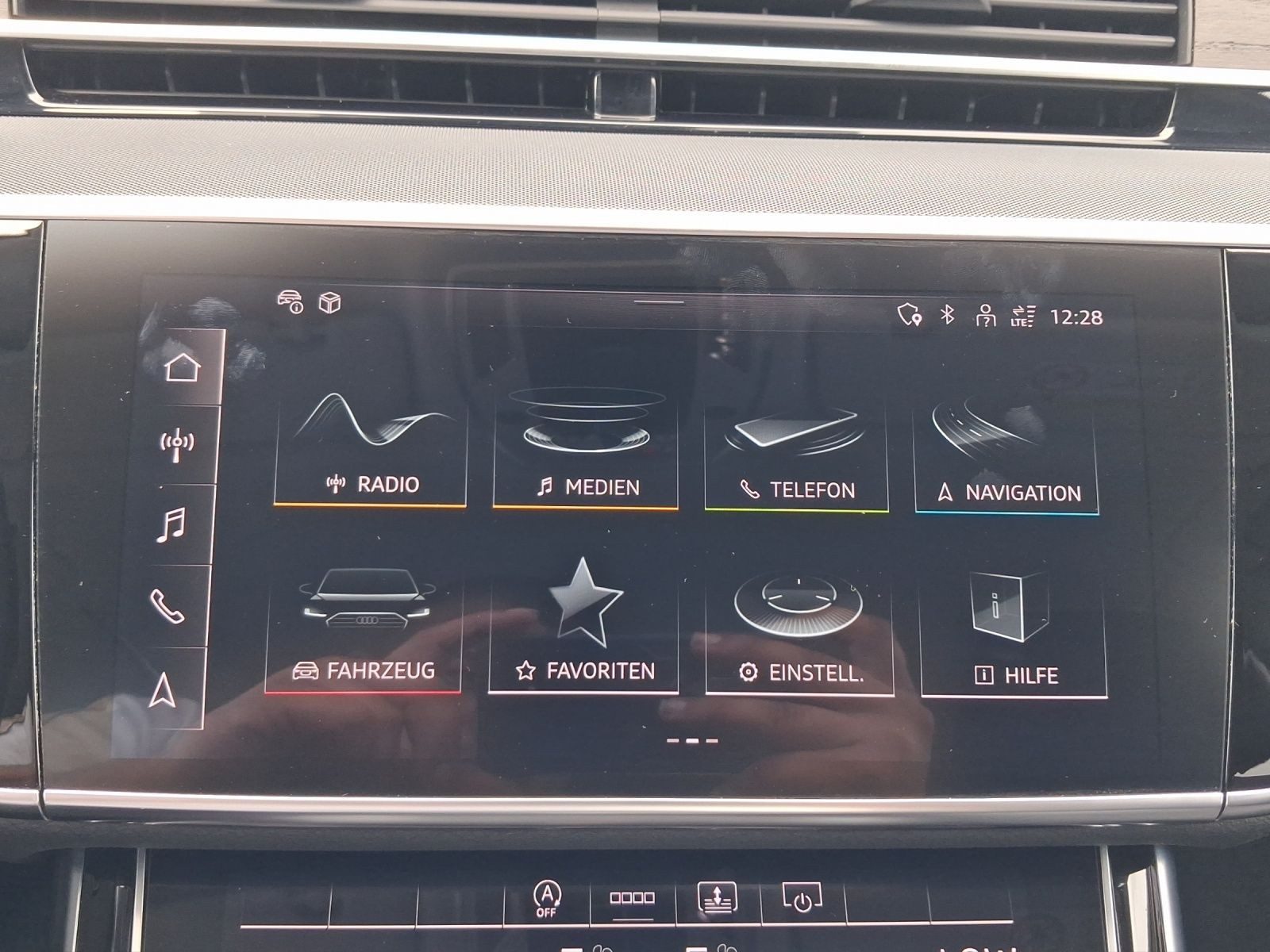 Audi A8 – Bild 15