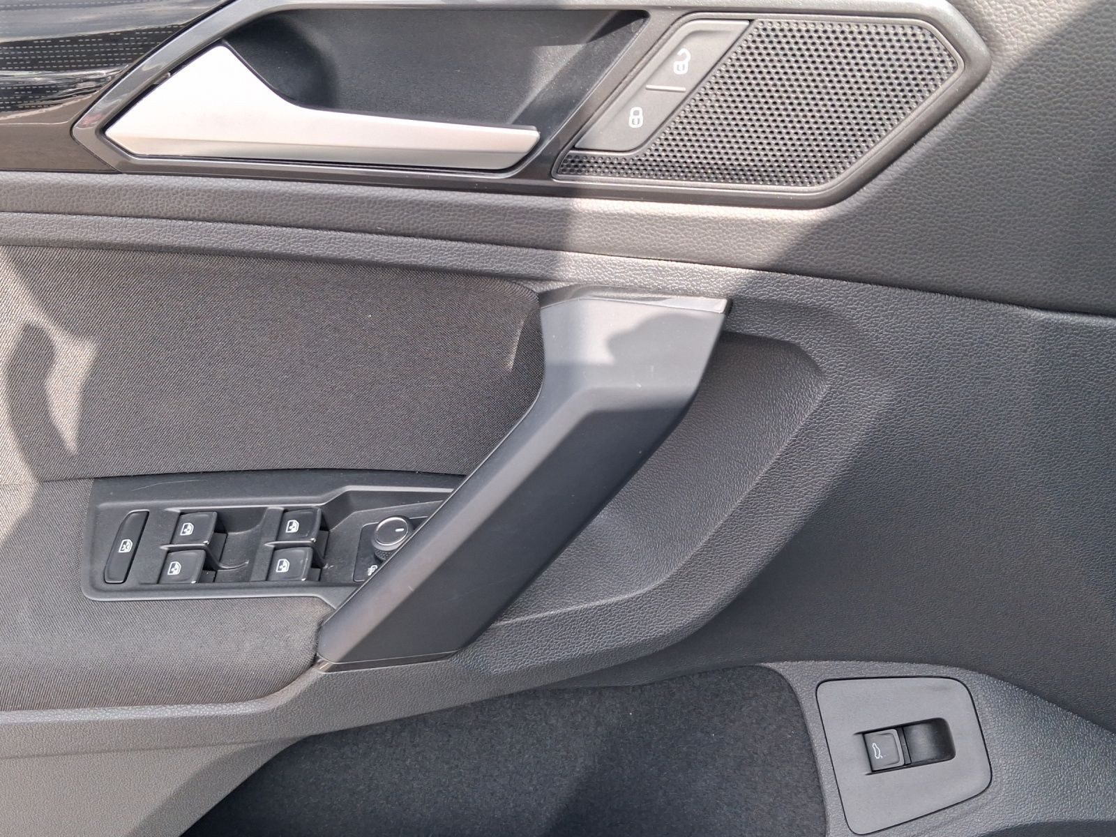 Volkswagen Tiguan – Bild 8