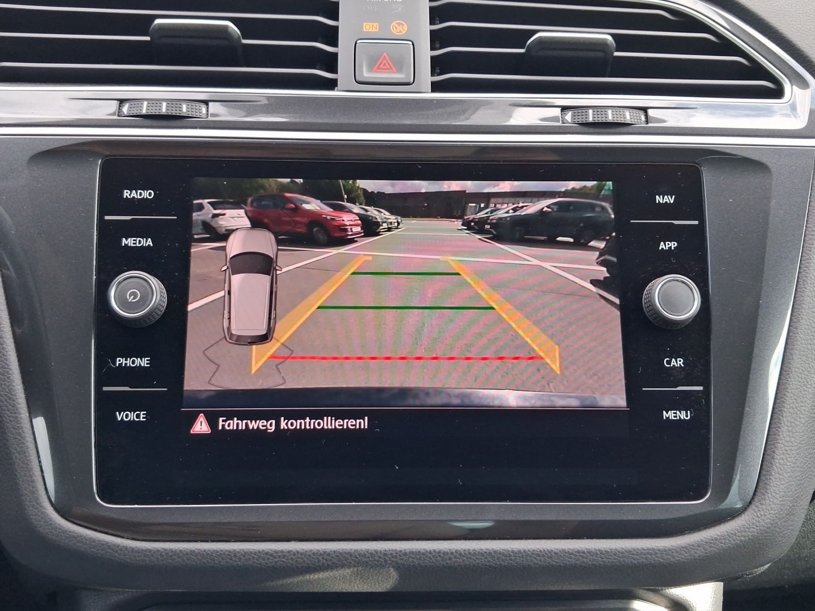 Volkswagen Tiguan – Bild 12