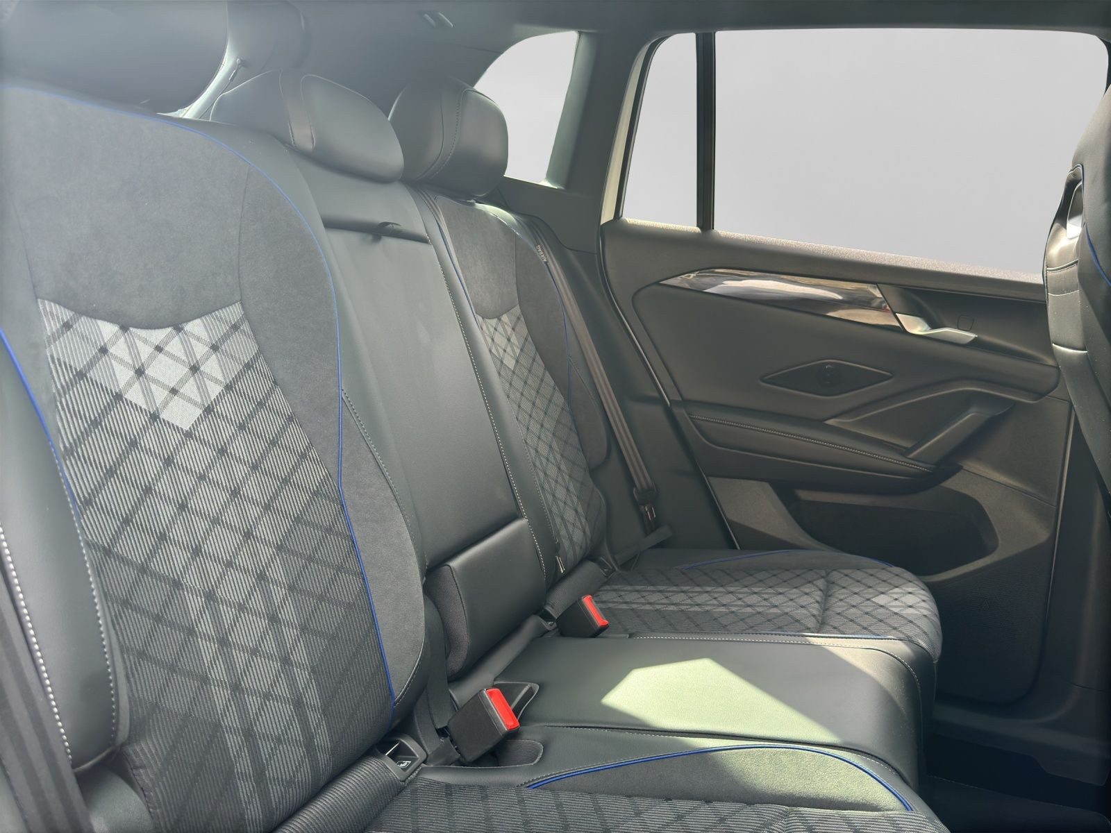 Volkswagen Tiguan – Bild 6