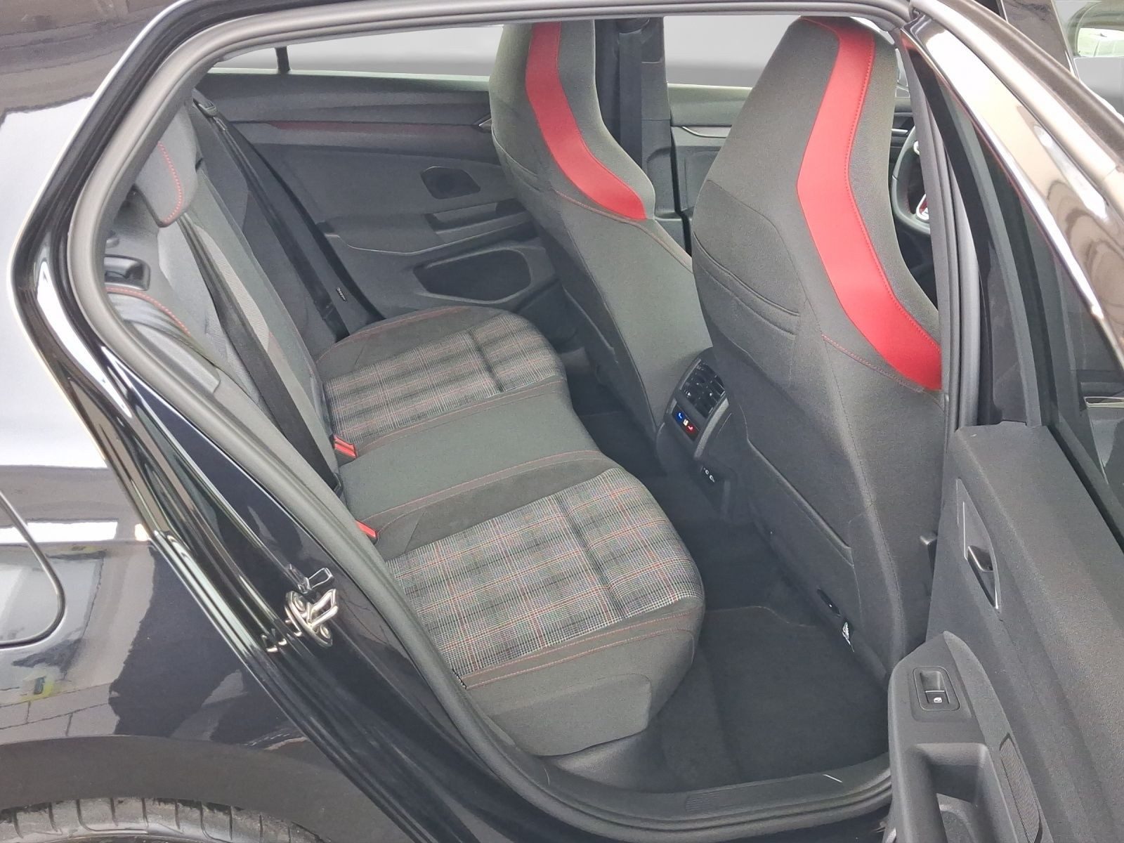 Volkswagen Golf GTI – Bild 6