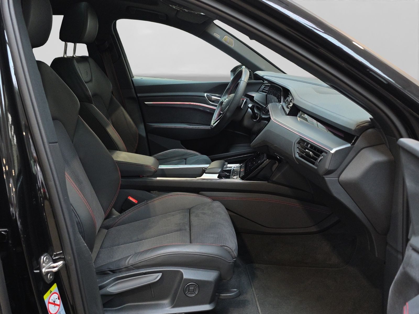 Audi Q8 Sportback e-tron – Bild 4