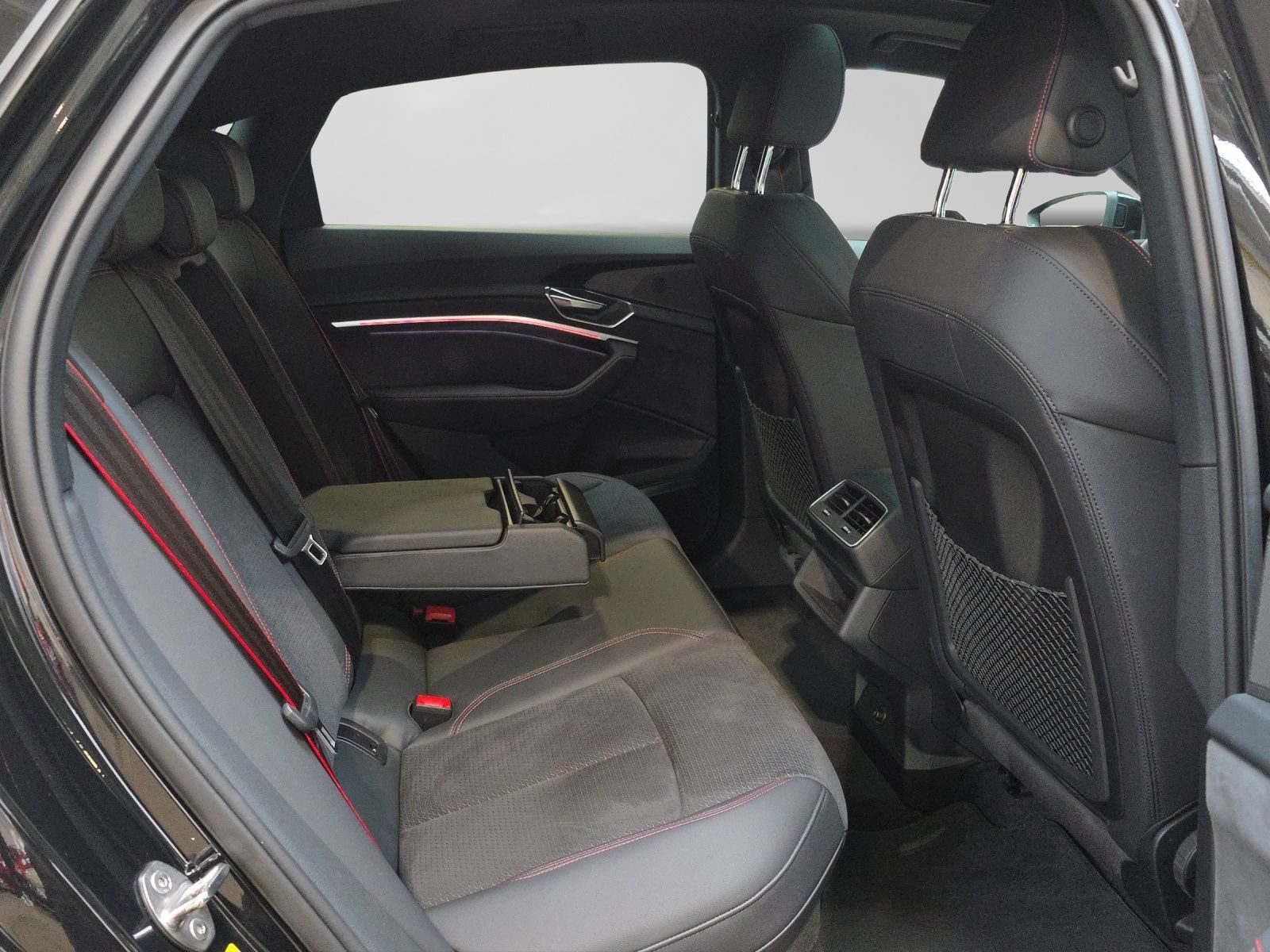 Audi Q8 Sportback e-tron – Bild 6