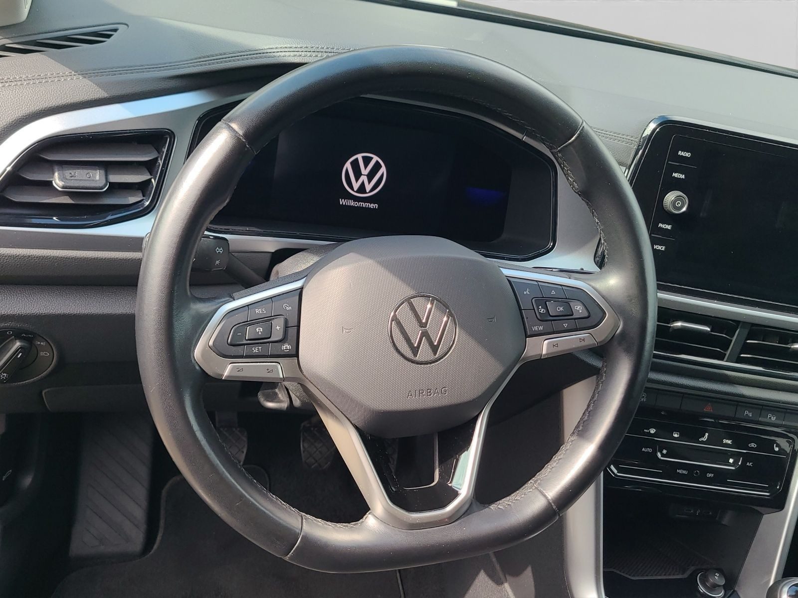 Volkswagen T-Roc – Foto 9
