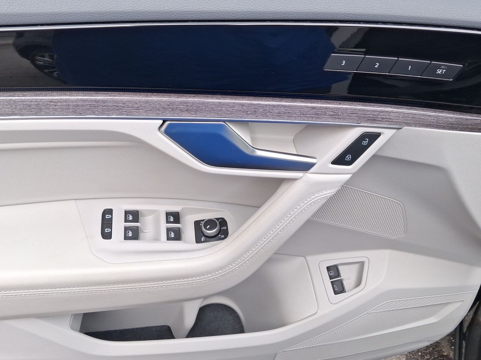 Volkswagen Touareg – Bild 8