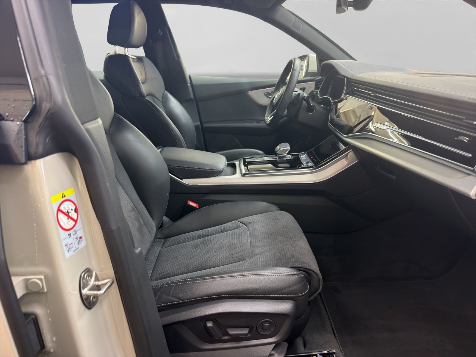 Audi Q8 – Foto 4