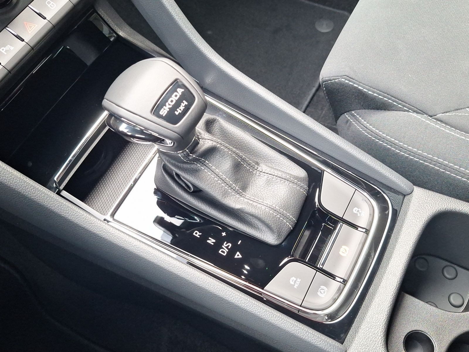 Skoda Karoq – Foto 11