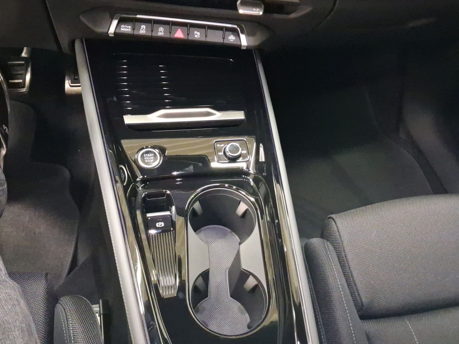 Audi Q3 – Foto 11