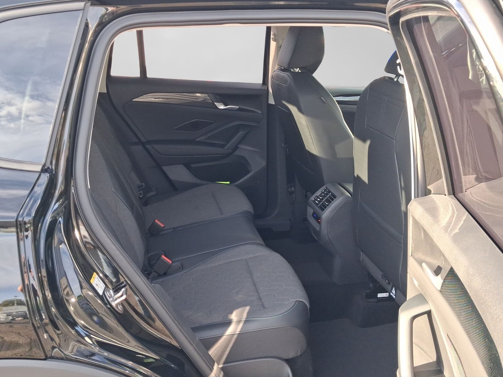 Volkswagen Tiguan – Bild 6