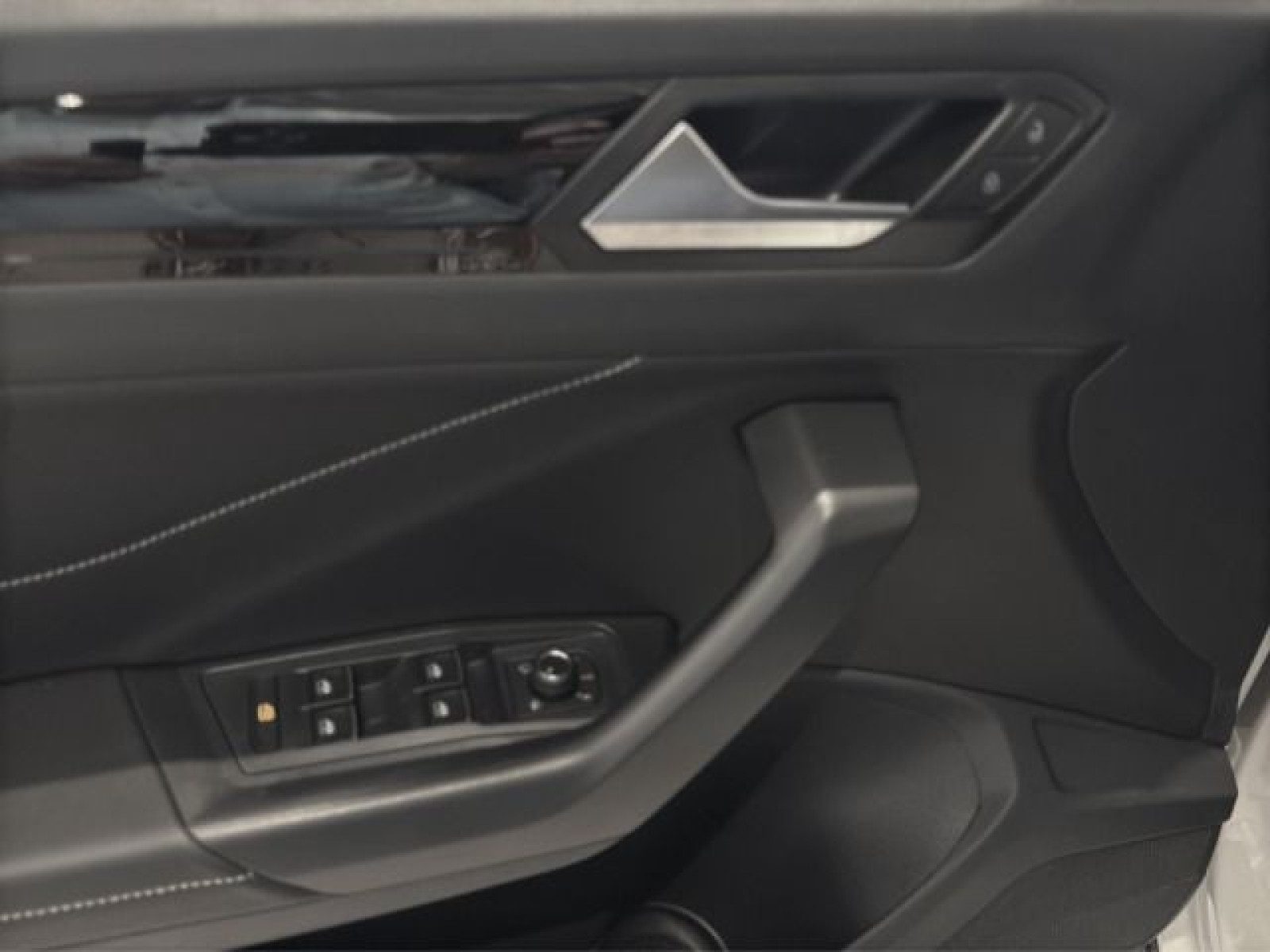 Volkswagen T-Roc – Bild 8